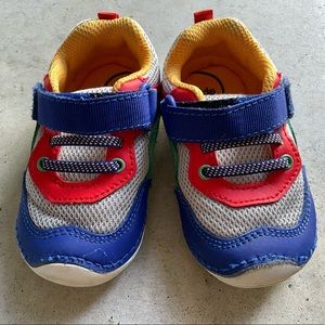 Stride Rite 4.5M. Only wore twice. Great condition.